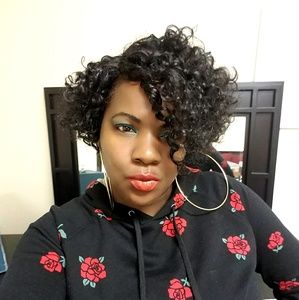 Meet your Posher, April